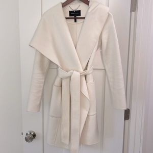 Beautiful elegant ivory color belted coat with big hood.New condition.